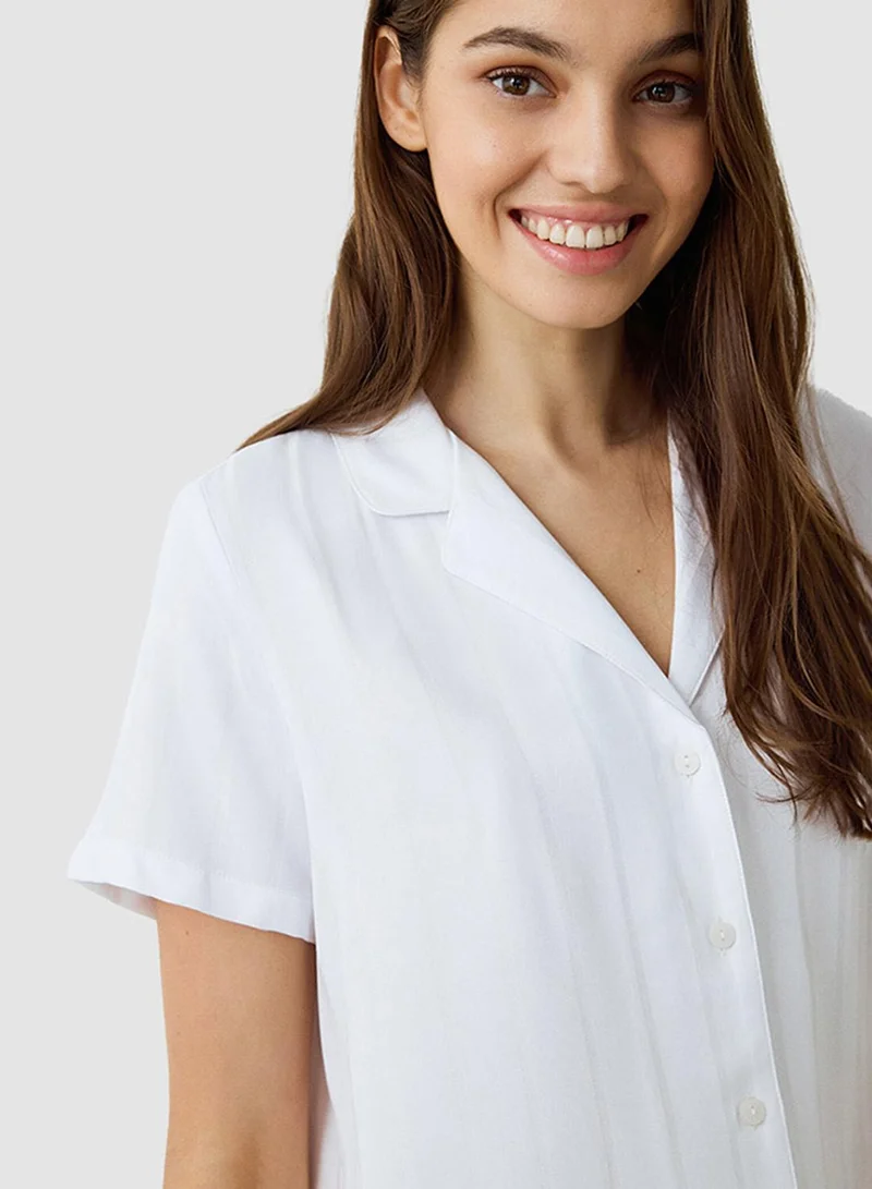 بنتي Aria Satin Shirt Collar Short Sleeve Pajama Set